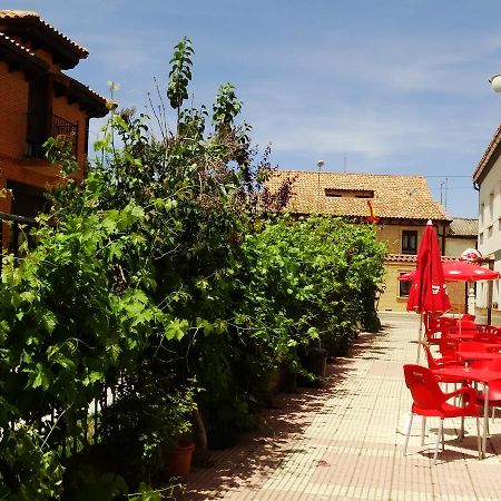 Albergue Santa Ana San Martín del Camino Eksteriør bilde
