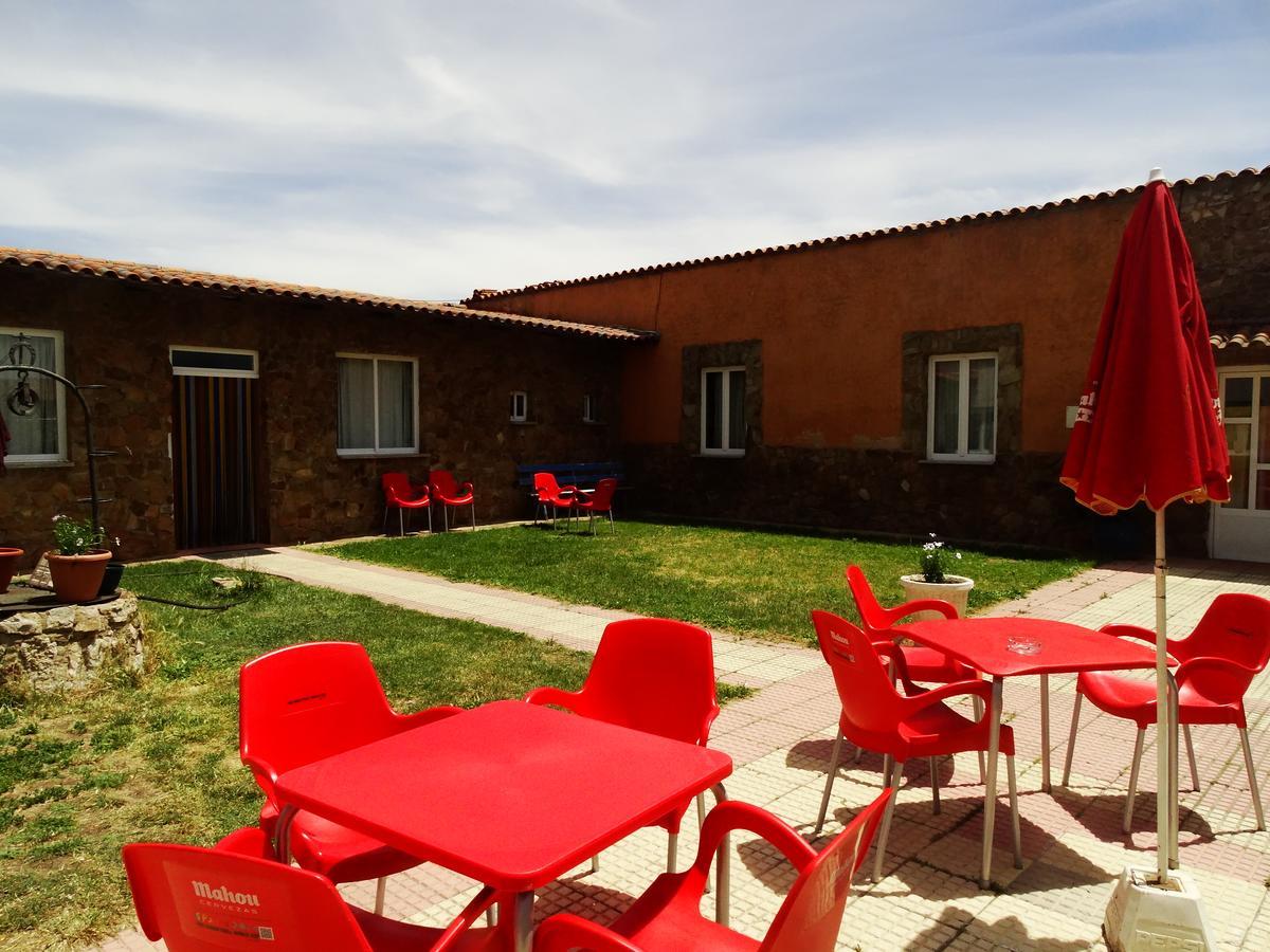 Albergue Santa Ana San Martín del Camino Eksteriør bilde